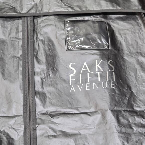 Saks Fifth Avenue Gray Plastic Garment Clothes Zip Fold Up Storage Bag - Picture 2 of 10